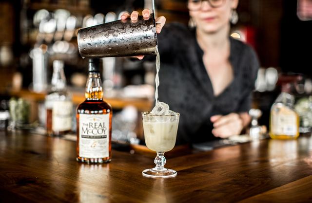 Verres à cocktail : formes, contenances et bons usages Verres à cocktail : formes, contenances et bons usages