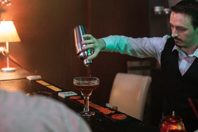 Presse-agrume avec levier : un jus frais en une seule pression Presse-agrume avec levier : un jus frais en une seule pression