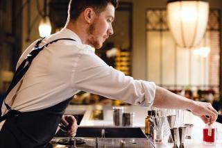 Quel shaker cocktail choisir pour son bar à la maison