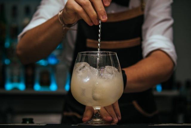 Comment faire un cocktail : les règles que tout barman doit connaître