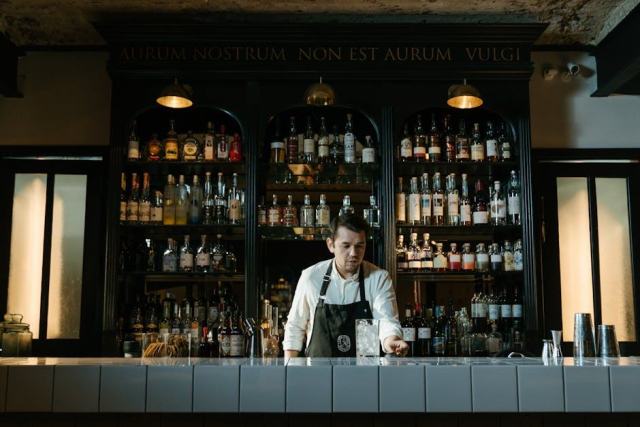 Collection de becs verseurs pour bouteilles de bar